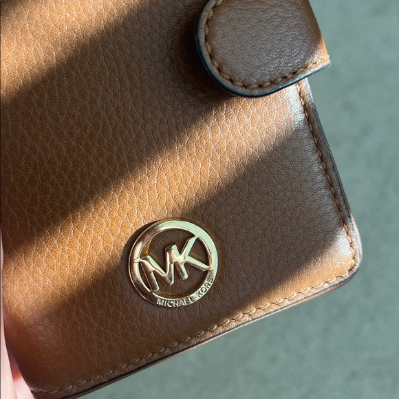 Michael Kors Leather Passport Case - Picture 2 of 4